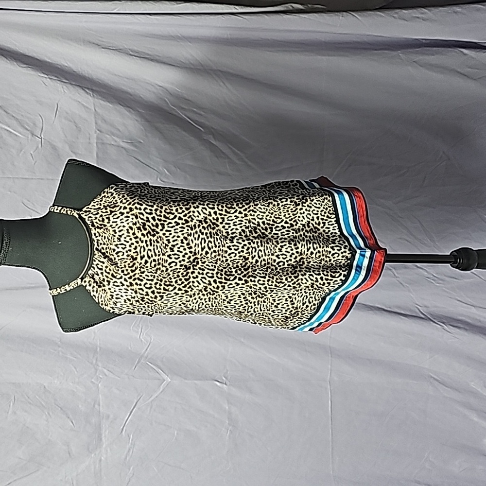 I.n.c sz medium handkerchief top